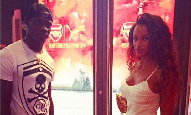 Στη μπουτίκ της Άρσεναλ ο Μπαλοτέλι