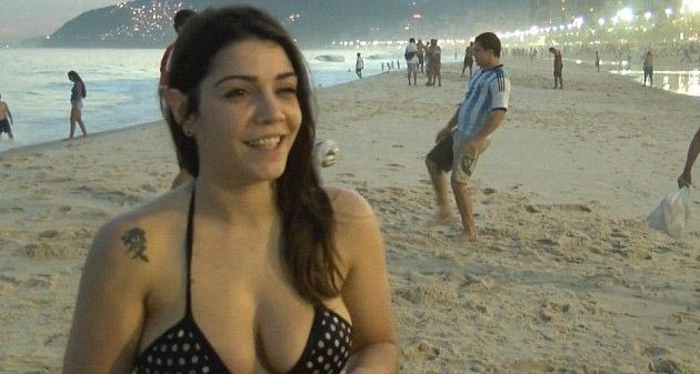 Μοντέλο προκαλεί τον Μέσι σε freestyling (PHOTOS – VIDEOS)