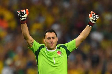 Κλείνει Οσπίνα, απορρίπτει Κασίγιας