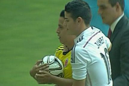 Τρέλα στο Μπερναμπέου: ο Χάμες και οι εισβολείς (VIDEOS + PHOTOS)