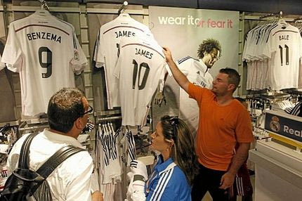 Πούλησαν 900 φανέλες του Χάμες σε μία ώρα