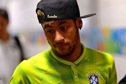 Γραφείο μάνατζερ αξιώνει 25εκ για τη μεταγραφή του Νεϊμάρ