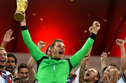 Πανηγυρίστε, μην απολογείστε