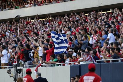 Οι φίλαθλοι Ολυμπιακού και Λίβερπουλ στο Σικάγο (PHOTOS)