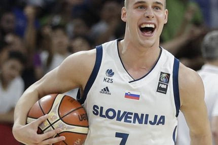 Σλοβένος έφυγε, Σλοβένος πήγε στη Μαδρίτη