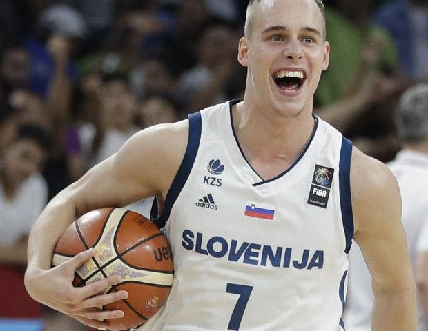 Σλοβένος έφυγε, Σλοβένος πήγε στη Μαδρίτη