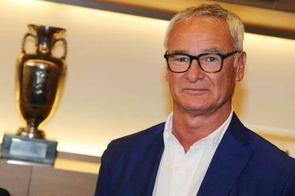 Υπέγραψε ο Ρανιέρι (VIDEO)