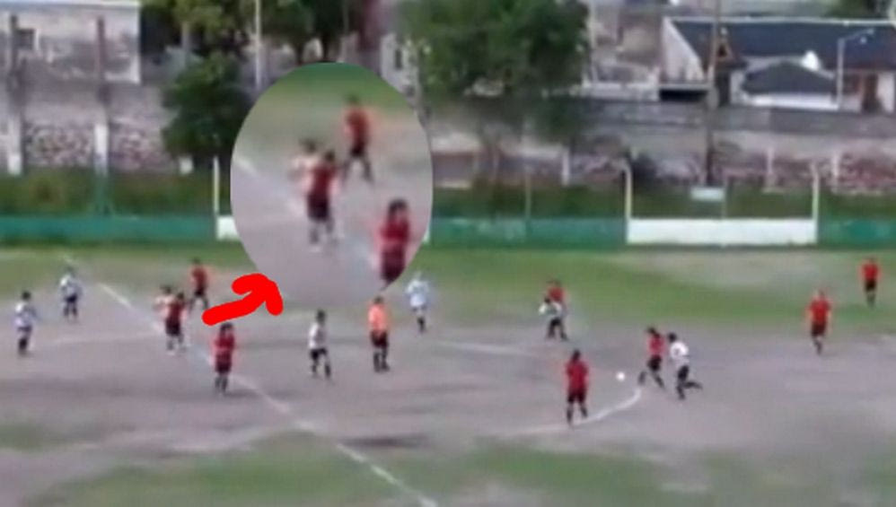 Ξύλο και σε γυναικείο αγώνα ποδοσφαίρου!