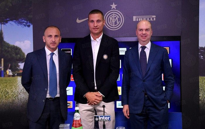 Στην Ιντερ και επίσημα ο Βίντιτς (VIDEO)