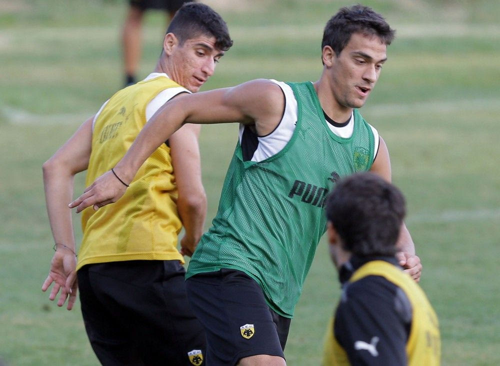 Δίτερμα και… ομιλίες από Δέλλα