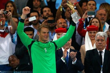 Ποδοσφαιριστής της χρονιάς ο Νόιερ