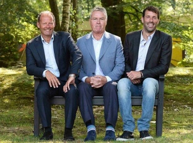 Επισήμως Χίντινκ με βοηθό τον Φαν Νίστελροϊ