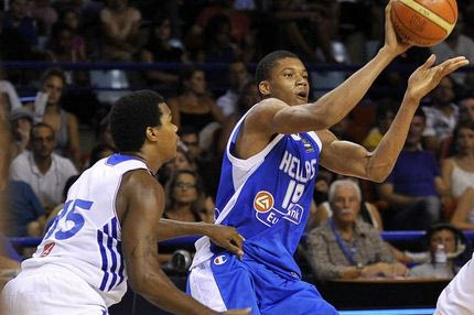 Απίθανο σόλο ο Αντετοκούνμπο (VIDEO)