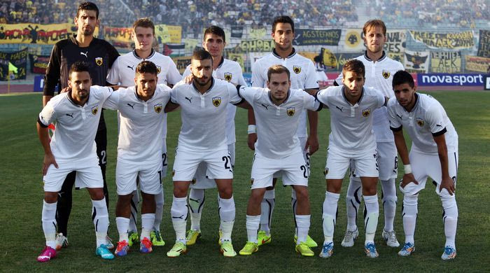 Ομάδα του προπονητή με DNA… AEK!