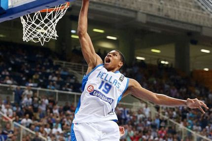 Αντετοκούνμπο: “Με κάθε καλάθι της Εθνικής παθιάζομαι”