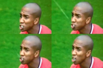 Κουτσούλισαν τον Άσλεϊ Γιανγκ! (VIDEO)