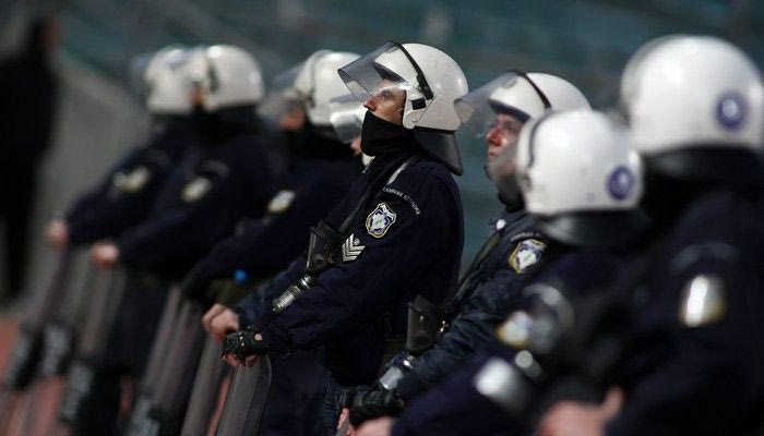 Έρευνες και συλλήψεις σε συνδέσμους Ολυμπιακού – Παναθηναϊκού στη Μυτιλήνη