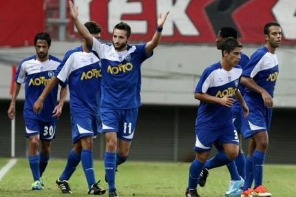 Φωκικός, μια ομάδα, ένας νομός