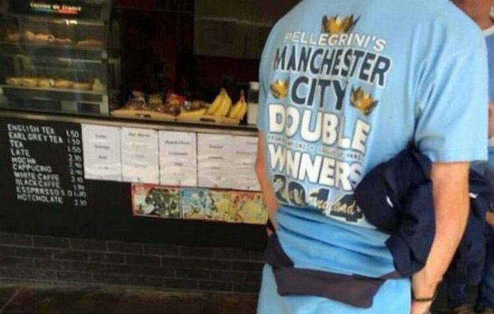 Τατουάζ Λίβερπουλ και φανέλα Μάντσεστερ Σίτι (PHOTO)