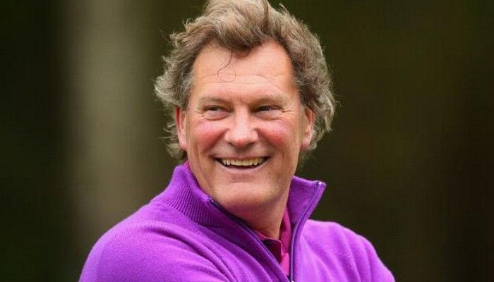 Ο Γκλεν Χοντλ επέστρεψε στους πάγκους!