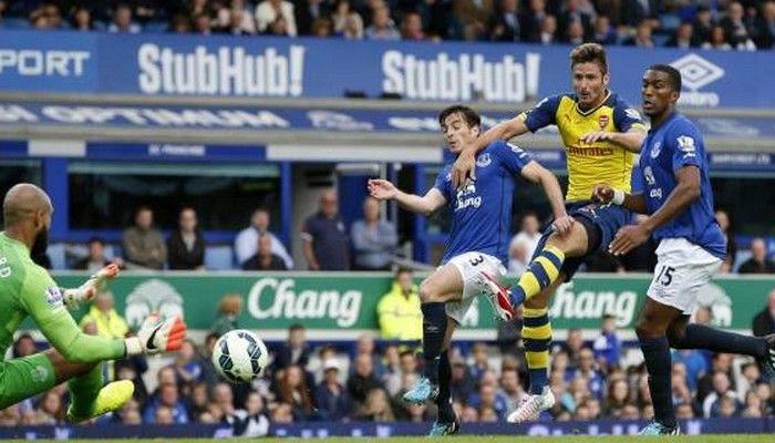 Χτύπησε ο Ζιρού, ίσως μείνει ο Ποντόλσκι