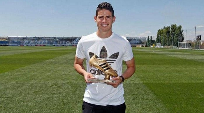 Στα χέρια του Χάμες το Χρυσό Παπούτσι του Μουντιάλ (PHOTOS)