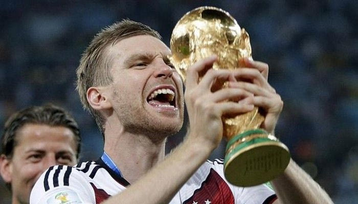 Τέλος από την Εθνική ο Μέρτεζακερ (VIDEOS)