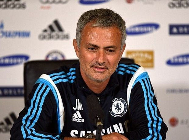 Ανετος και ωραίος με την μπάλα ο Μουρίνιο (video)