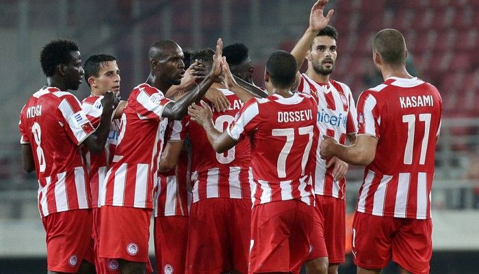 Μοίρασε… σακούλες για ένα ημίχρονο