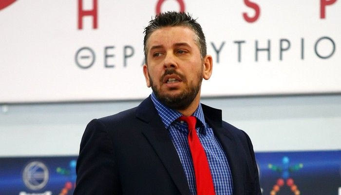 Προς την έξοδο ο Παπαθεοδώρου