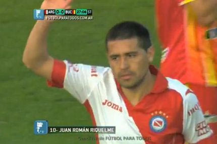 Σκοράρει και στα “γεράματα” ο Ρικέλμε (VIDEO)