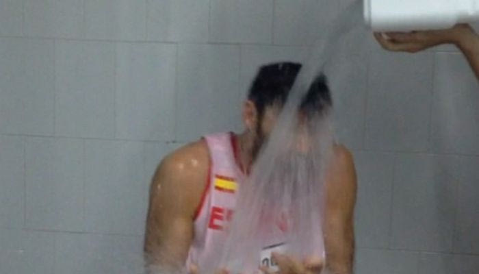 Το Ice Bucket του Ρούντι (VIDEO)
