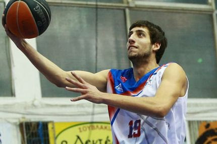 Σαλούστρος για τρία χρόνια