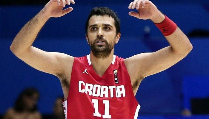 Σίμον στο Contra.gr: “Η Ελλάδα φαβορί για την τετράδα”