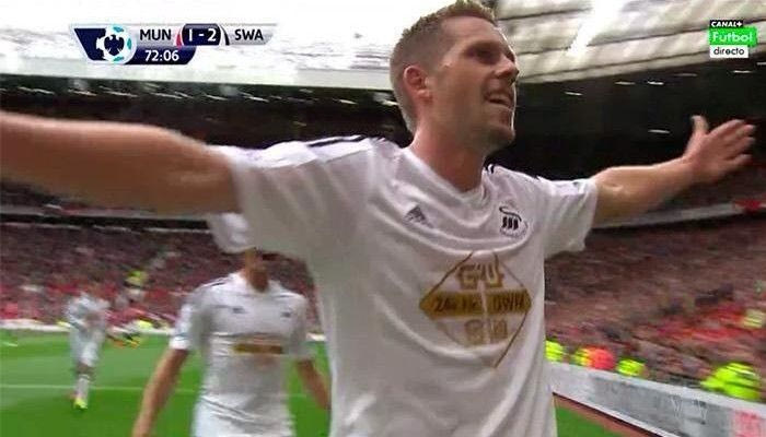 Η Σουόνσι ξαναπαίρνει το προβάδισμα στο “Ολντ Τράφορντ” (VIDEO)