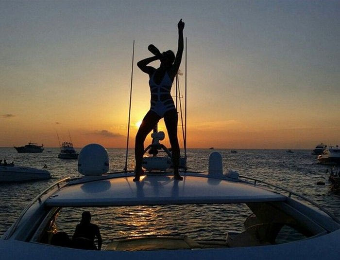 Οι ξέφρενες διακοπές της Μάρτα (PHOTOS+VIDEOS)