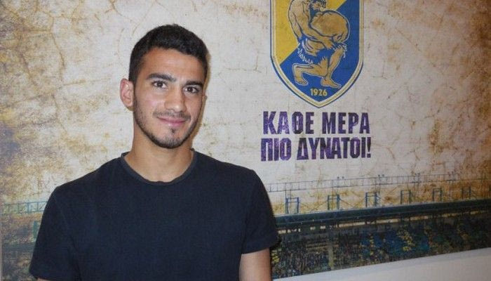 Εφερε όλα τα έγγραφα η μητέρα του Βιγιαφάνιες