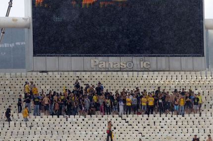 Τραγουδώντας στη βροχή