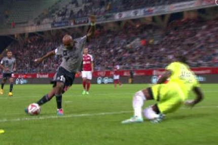 Σκόραρε με στυλ ο Αγιού (VIDEO)