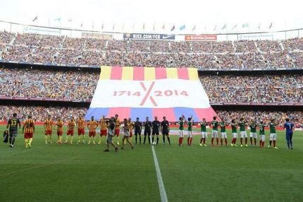 Με φανέλα της Καταλονίας η Μπαρτσελόνα (PHOTOS)