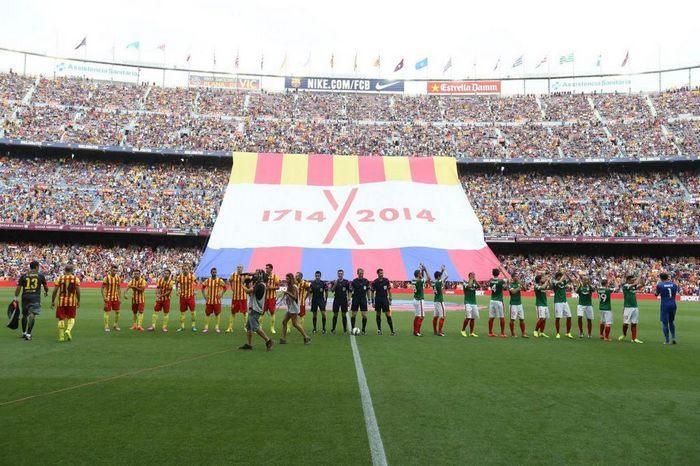 Με φανέλα της Καταλονίας η Μπαρτσελόνα (PHOTOS)