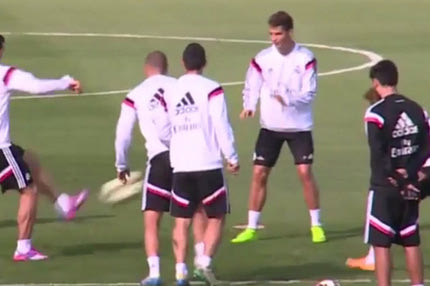 Ο Μπέιλ πέτυχε τον Μόντριτς στο πρόσωπο! (VIDEO)