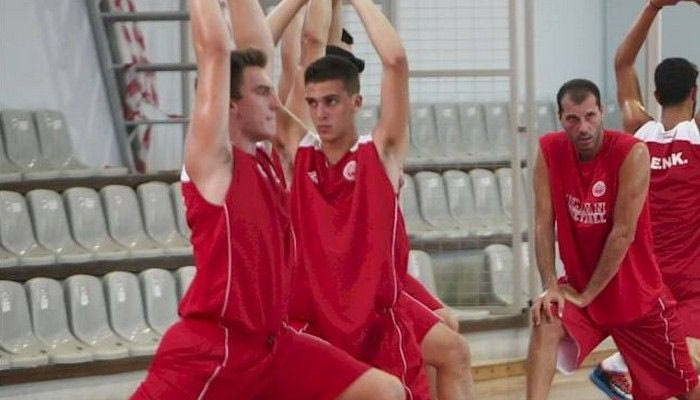 Ρήξη χιαστού ο Χατζηνικόλας