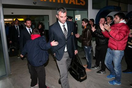 Προπονείται και πετάει