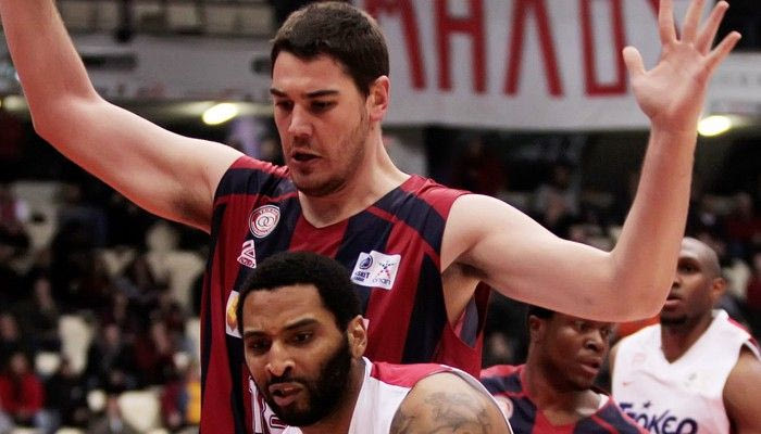 Ψήλωσε με Γεωργάκη