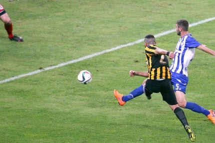 Χάθηκε η μπάλα στο δεύτερο γκολ της ΑΕΚ!