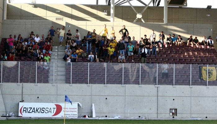 Ο “φωτογράφος” που παραλίγο να τινάξει το ματς