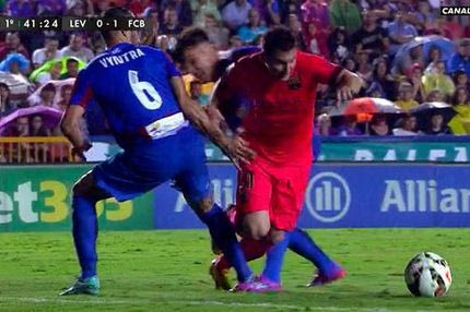 Πέναλτι και αποβολή ο Βύντρα, αστόχησε ο Μέσι (VIDEOS)