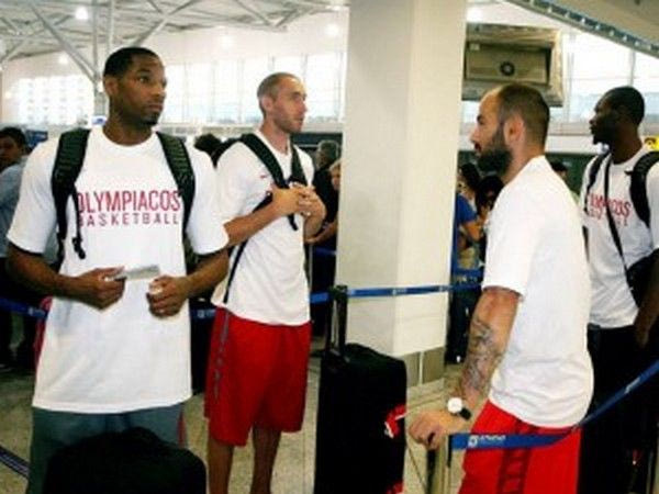 Έφυγε για Ιταλία ο Ολυμπιακός