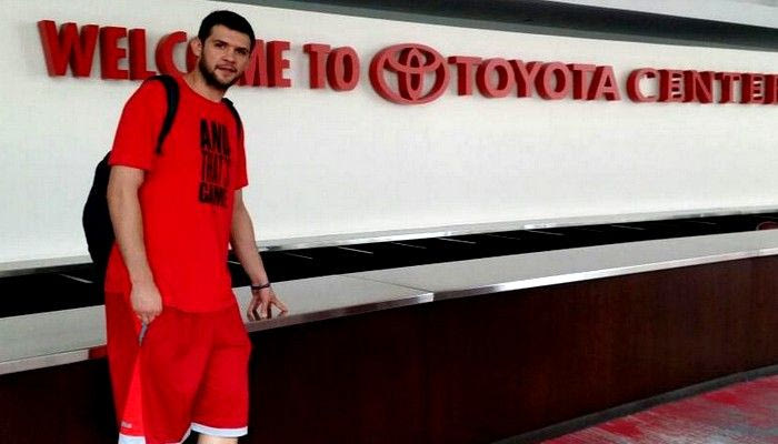 Oι πρώτες φωτογραφίες του Παπανικολάου στο Χιούστον